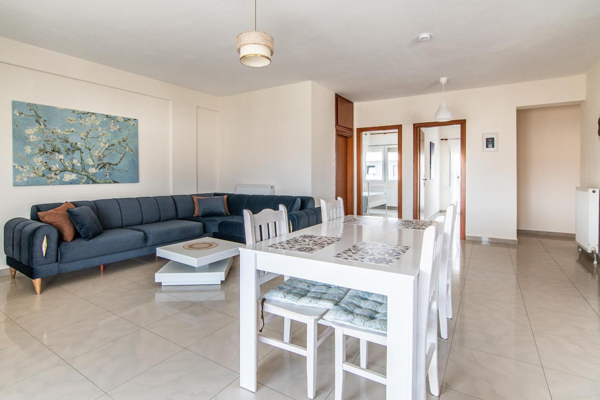 Apartment 3 Bedroom Apartment, 115m2 *