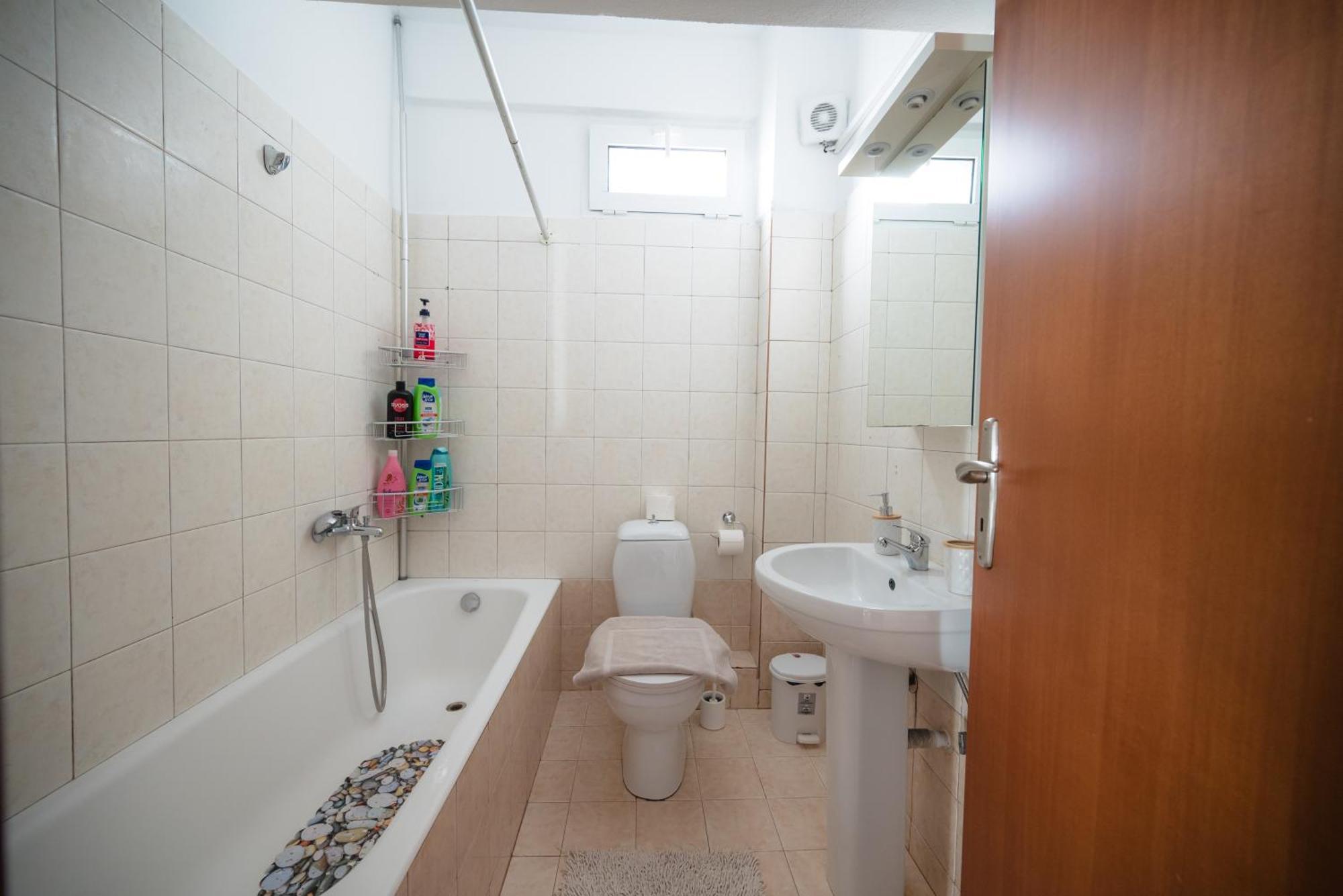 3 Bedroom Apartment, 115m2 *