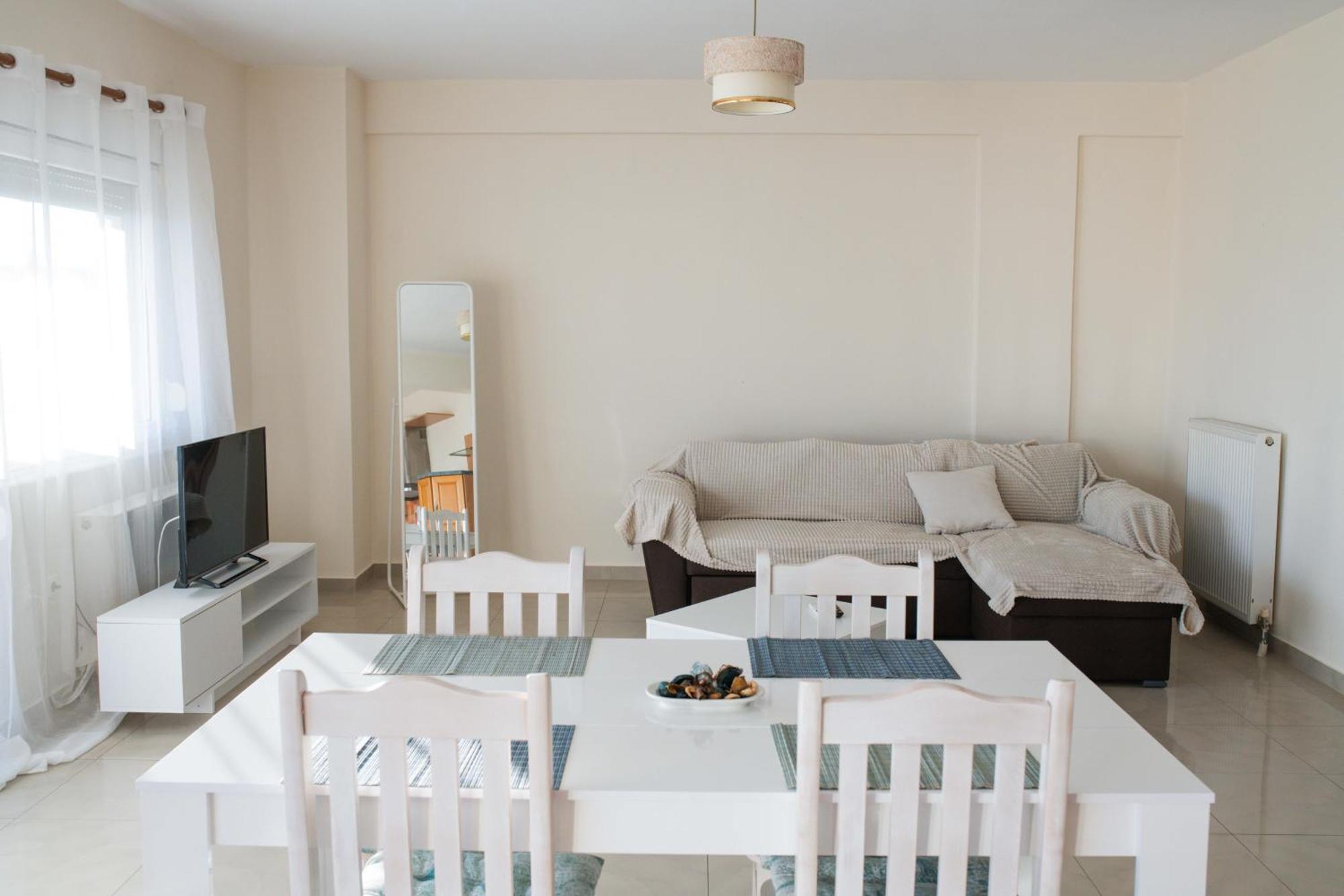 3 Bedroom Apartment, 115m2 *